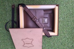 Geschenkset aus MDF und Ledertasche