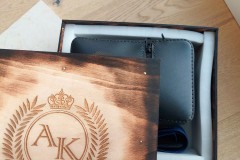 Geschenkset aus MDF und Ledertasche